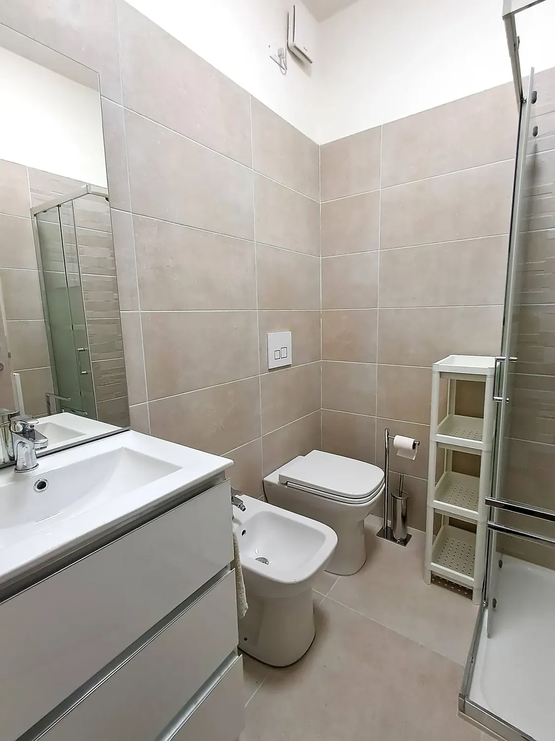 Bagno 2 — Maryjoansapartment